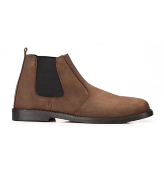 Saddle Brown Oily Chelsea Boot - Black Sole